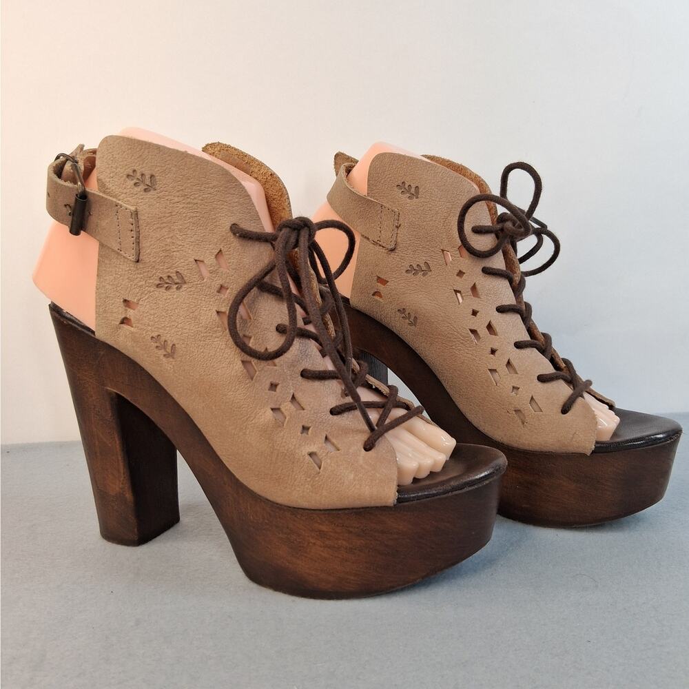 Coolway Lace Up Leather Platform Shoes Sandals Women's Size 7 Light Brown